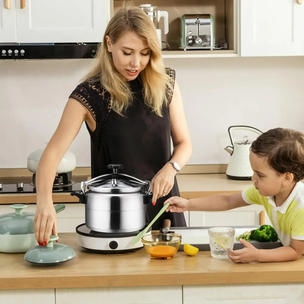 Large Non-Stick Pressure Cooker – Fast Heating Soup & Stew Pot